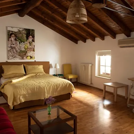Piazzetta Del Castello Апартаменты Черноббио